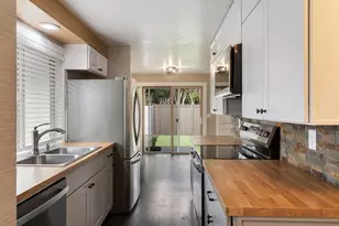 1320 NE 17th St, Gresham, OR 97030 - Photo 19