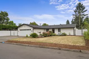 1320 NE 17th St, Gresham, OR 97030 - Photo 3