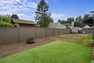 1320 NE 17th St, Gresham, OR 97030 - Photo 39