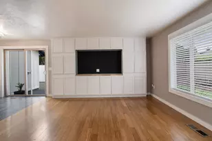 1320 NE 17th St, Gresham, OR 97030 - Photo 13