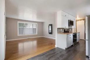 1320 NE 17th St, Gresham, OR 97030 - Photo 17