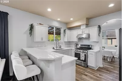 9488 SE Grace Cir, Happy Valley, OR 97086 - Photo 7