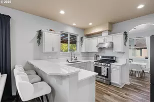 9488 SE Grace Cir, Happy Valley, OR 97086 - Photo 7