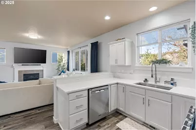 9488 SE Grace Cir, Happy Valley, OR 97086 - Photo 9