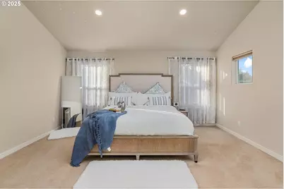 9488 SE Grace Cir, Happy Valley, OR 97086 - Photo 17