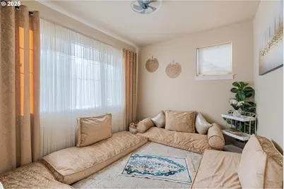 9488 SE Grace Cir, Happy Valley, OR 97086 - Photo 13