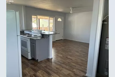 130 N 7th St, Lakeside, OR 97449 - Photo 7