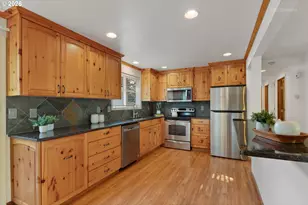 4835 Bonnet Dr, West Linn, OR 97068 - Photo 3