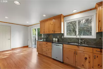 4835 Bonnet Dr, West Linn, OR 97068 - Photo 5