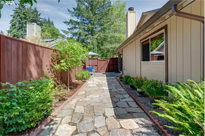 9649 SW Davies Rd, Beaverton, OR 97008 - Photo 39