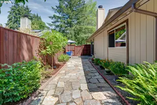 9649 SW Davies Rd, Beaverton, OR 97008 - Photo 39
