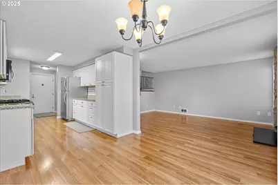 827 NE 90th Ave, Portland, OR 97220 - Photo 13