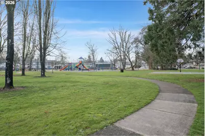 930 1st St, Springfield, OR 97477 - Photo 33