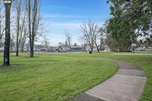 930 1st St, Springfield, OR 97477 - Photo 33