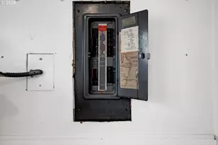 930 1st St, Springfield, OR 97477 - Photo 25