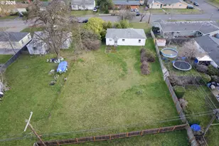 930 1st St, Springfield, OR 97477 - Photo 39