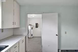 930 1st St, Springfield, OR 97477 - Photo 11