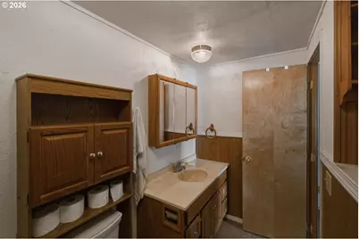 220 SE Hazelton Pl, Depoe Bay, OR 97341 - Photo 17