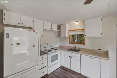 220 SE Hazelton Pl, Depoe Bay, OR 97341 - Photo 9
