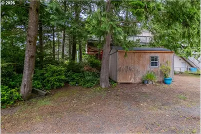 220 SE Hazelton Pl, Depoe Bay, OR 97341 - Photo 25