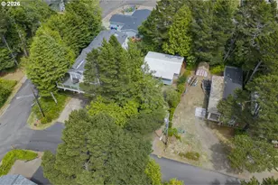 220 SE Hazelton Pl, Depoe Bay, OR 97341 - Photo 27