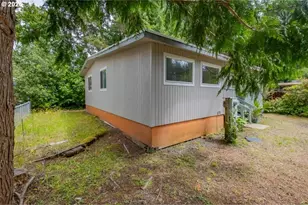 220 SE Hazelton Pl, Depoe Bay, OR 97341 - Photo 23