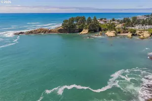 220 SE Hazelton Pl, Depoe Bay, OR 97341 - Photo 39