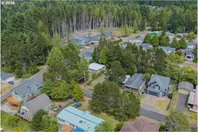 220 SE Hazelton Pl, Depoe Bay, OR 97341 - Photo 29