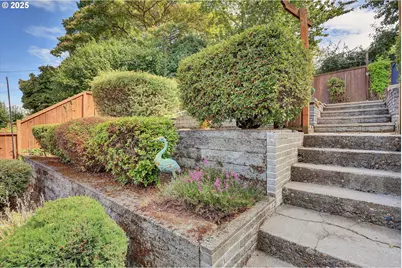 3110 NE Bryant St, Portland, OR 97211 - Photo 43