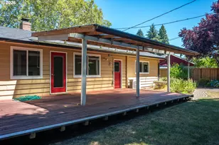 124 NE Lincoln Ct, Hillsboro, OR 97124 - Photo 45