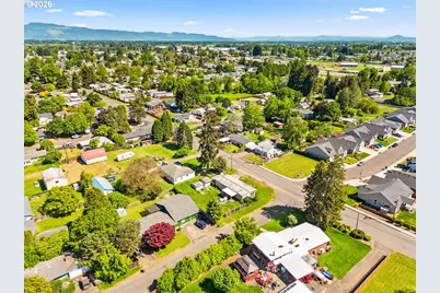 1596 W 10th Ave, Junction City, OR 97448 - Photo 9