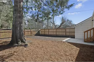 404 SW Elmwood Ave, McMinnville, OR 97128 - Photo 17