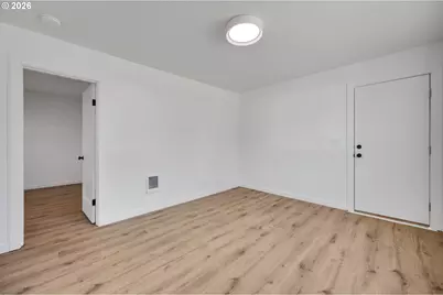 404 SW Elmwood Ave, McMinnville, OR 97128 - Photo 7