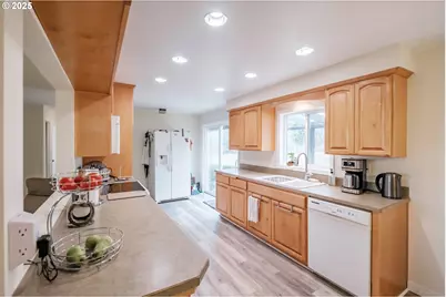 40235 Rainbow Dr, Scio, OR 97374 - Photo 19