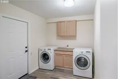 40235 Rainbow Dr, Scio, OR 97374 - Photo 13