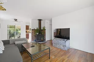 8703 NE Sacramento St, Portland, OR 97220 - Photo 5
