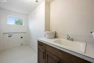 1615 N Pine St, Canby, OR 97013 - Photo 41