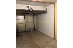 15072 NW Central Dr, Portland, OR 97229 - Photo 17