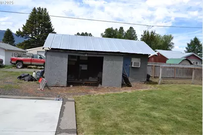 604 SW 2nd St, Enterprise, OR 97828 - Photo 17