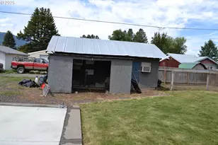 604 SW 2nd St, Enterprise, OR 97828 - Photo 17