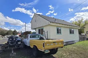 502 W 8th St, Wallowa, OR 97885 - Photo 3