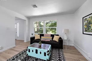 8834 NE Russell Pl, Portland, OR 97220 - Photo 3