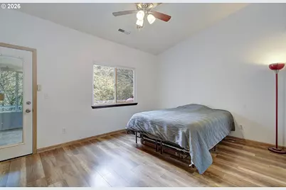 10517 NE 45th Ave, Vancouver, WA 98686 - Photo 17