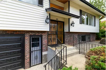820 NE 168th Pl, Portland, OR 97230 - Photo 3