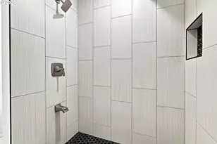820 NE 168th Pl, Portland, OR 97230 - Photo 43