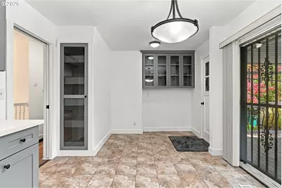 820 NE 168th Pl, Portland, OR 97230 - Photo 15