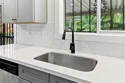 820 NE 168th Pl, Portland, OR 97230 - Photo 13