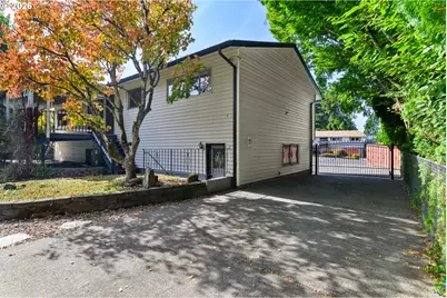 820 NE 168th Pl, Portland, OR 97230 - Photo 23