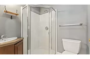 8118 SE 138th Dr, Portland, OR 97236 - Photo 41