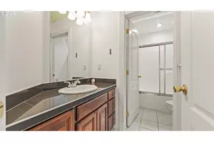 8118 SE 138th Dr, Portland, OR 97236 - Photo 37